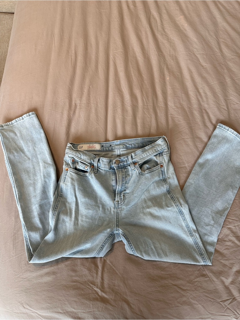 GAP Vintage Slim Mid-Rise Jeans in Light Blue Denim